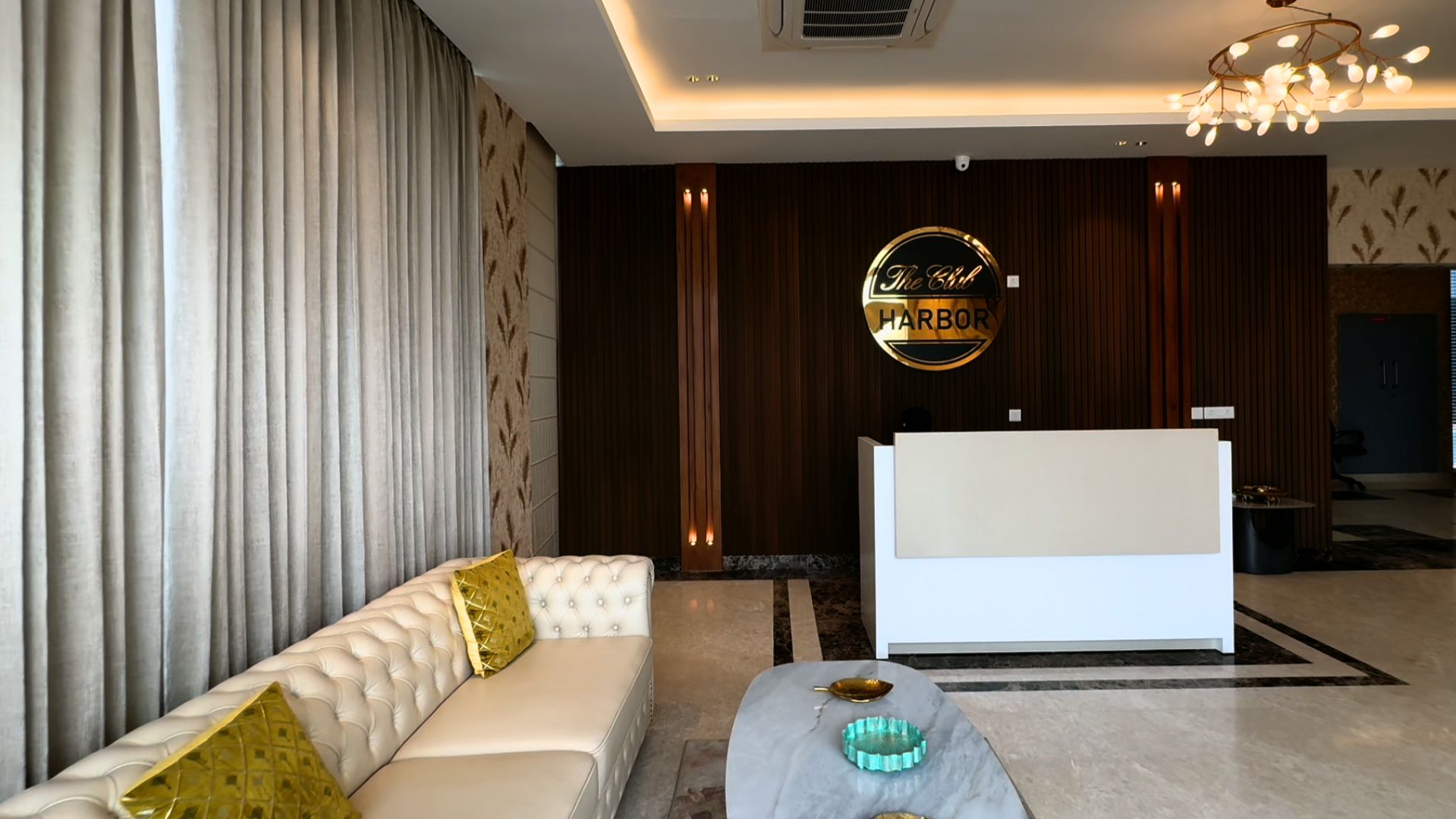 Greenbay  Monarque Signage